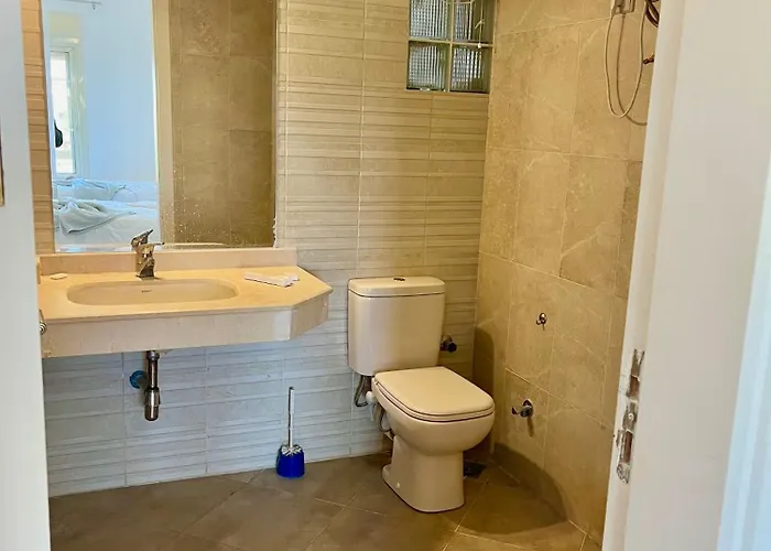 Villa 6 Brs W/ Private Pool - Sandy - Wifi *